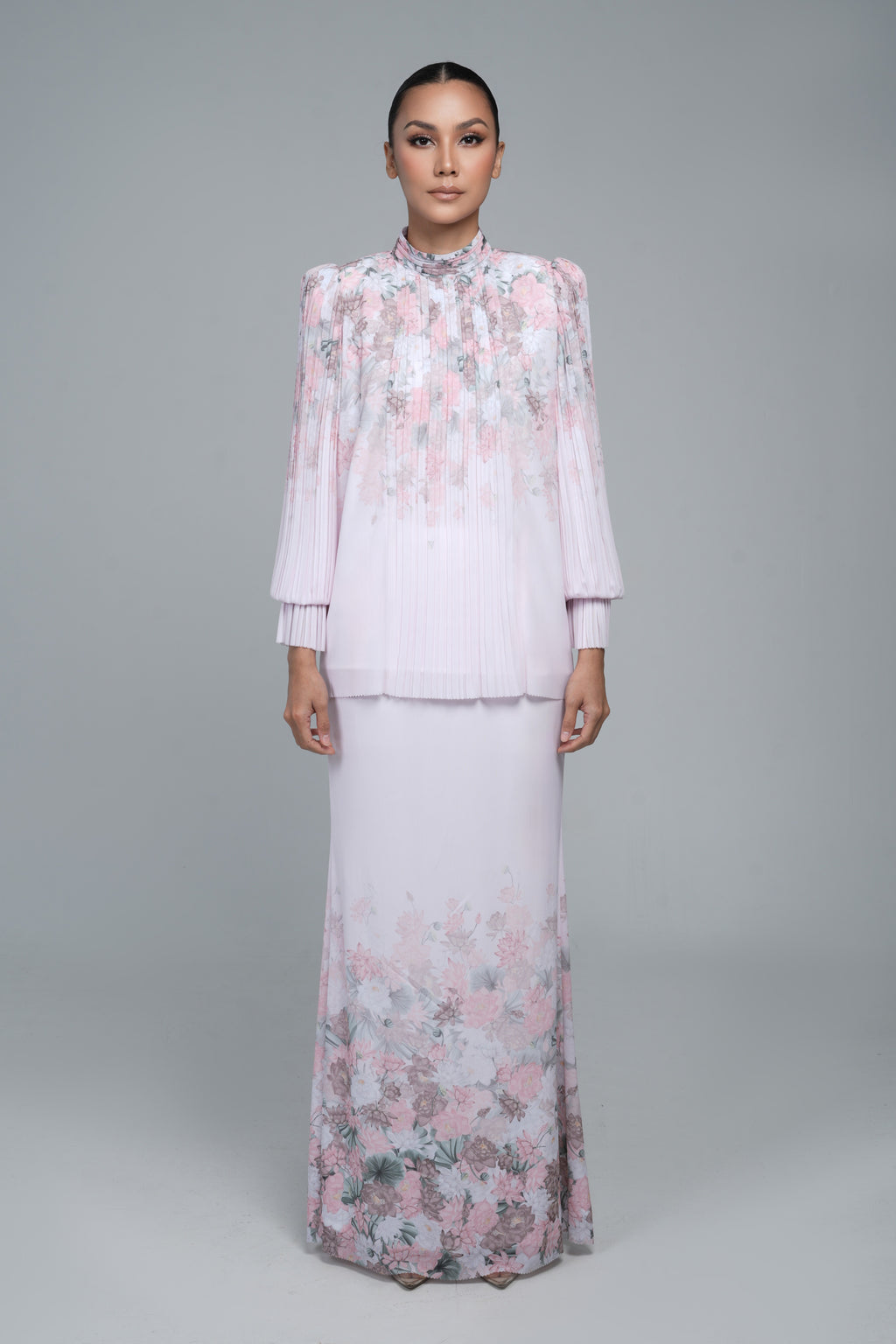 Catrriona in Pale Peach