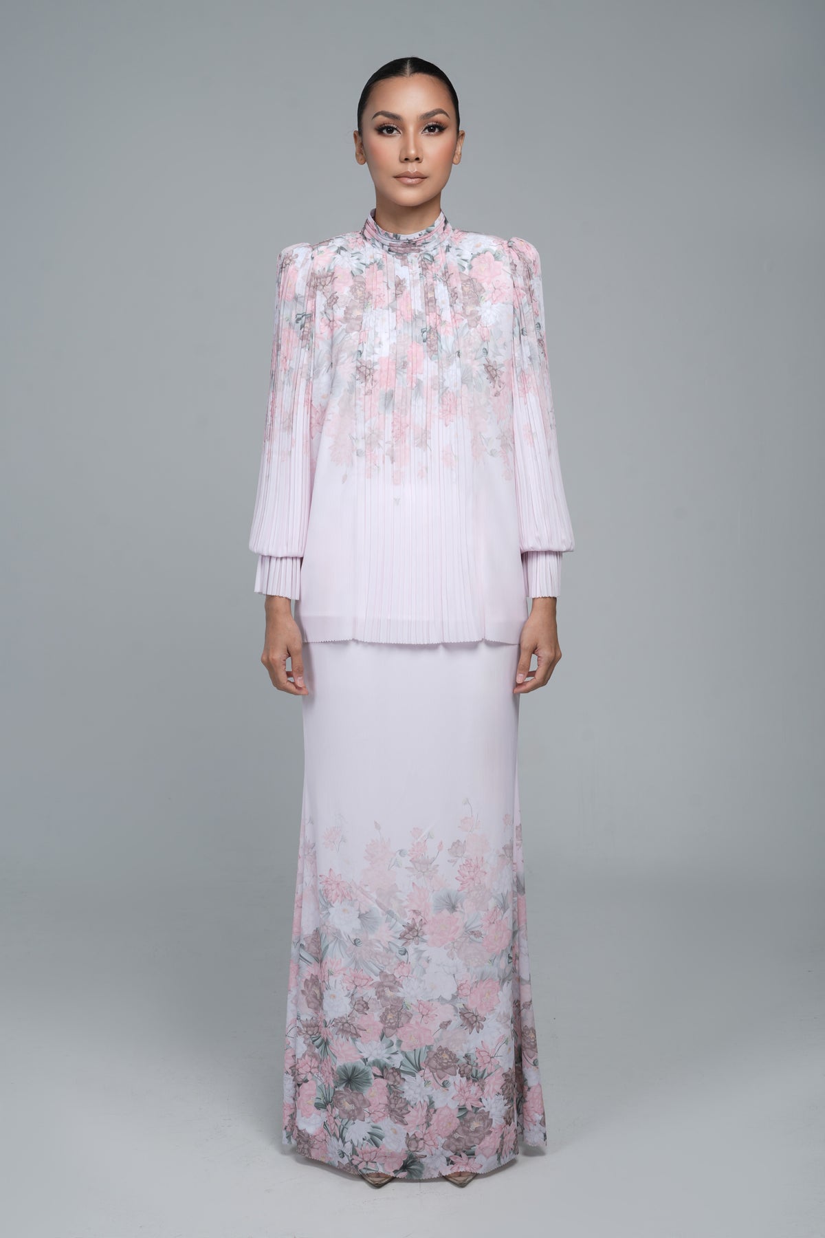 Catrriona in Pale Peach