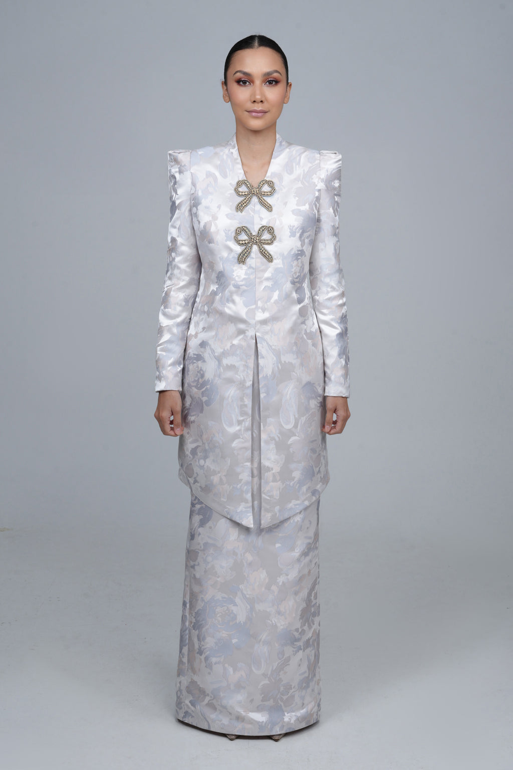 Clarrina in Pearl White