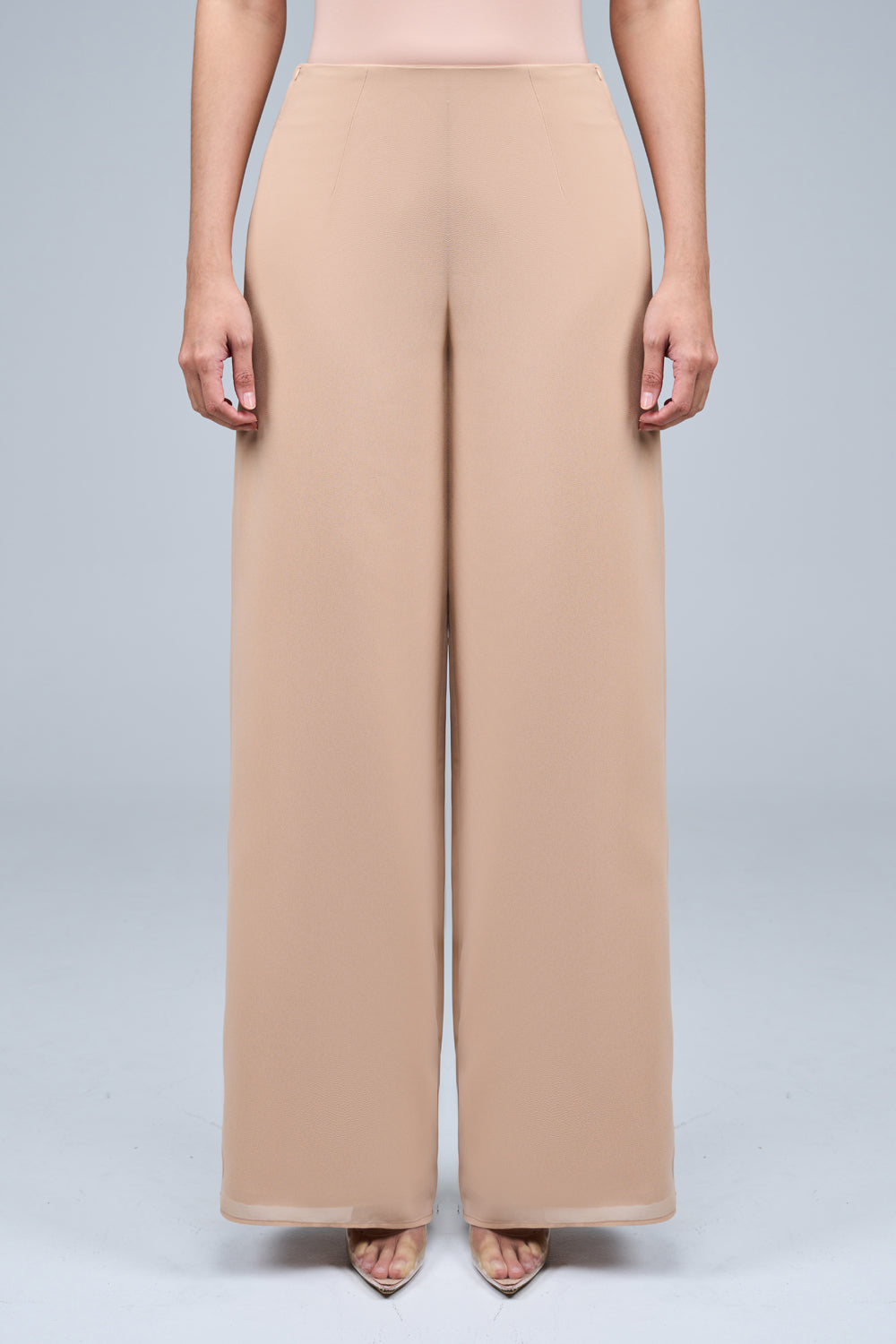 Donna Pants in Almond