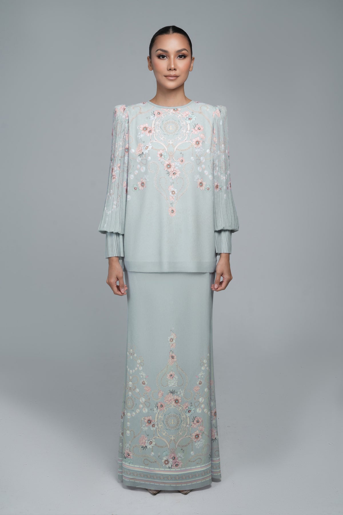 Lorreta in Milky Green