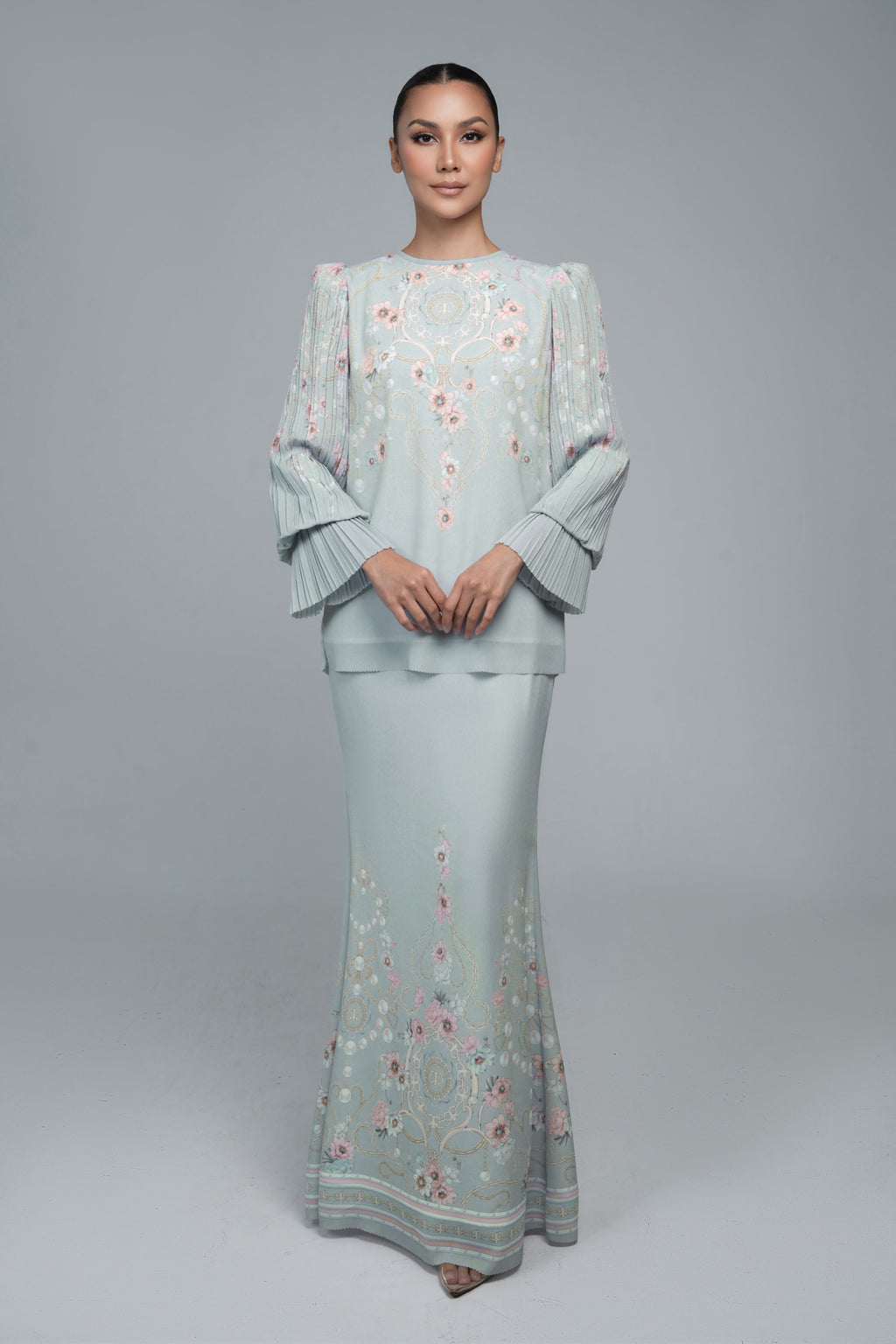 Lorreta in Milky Green