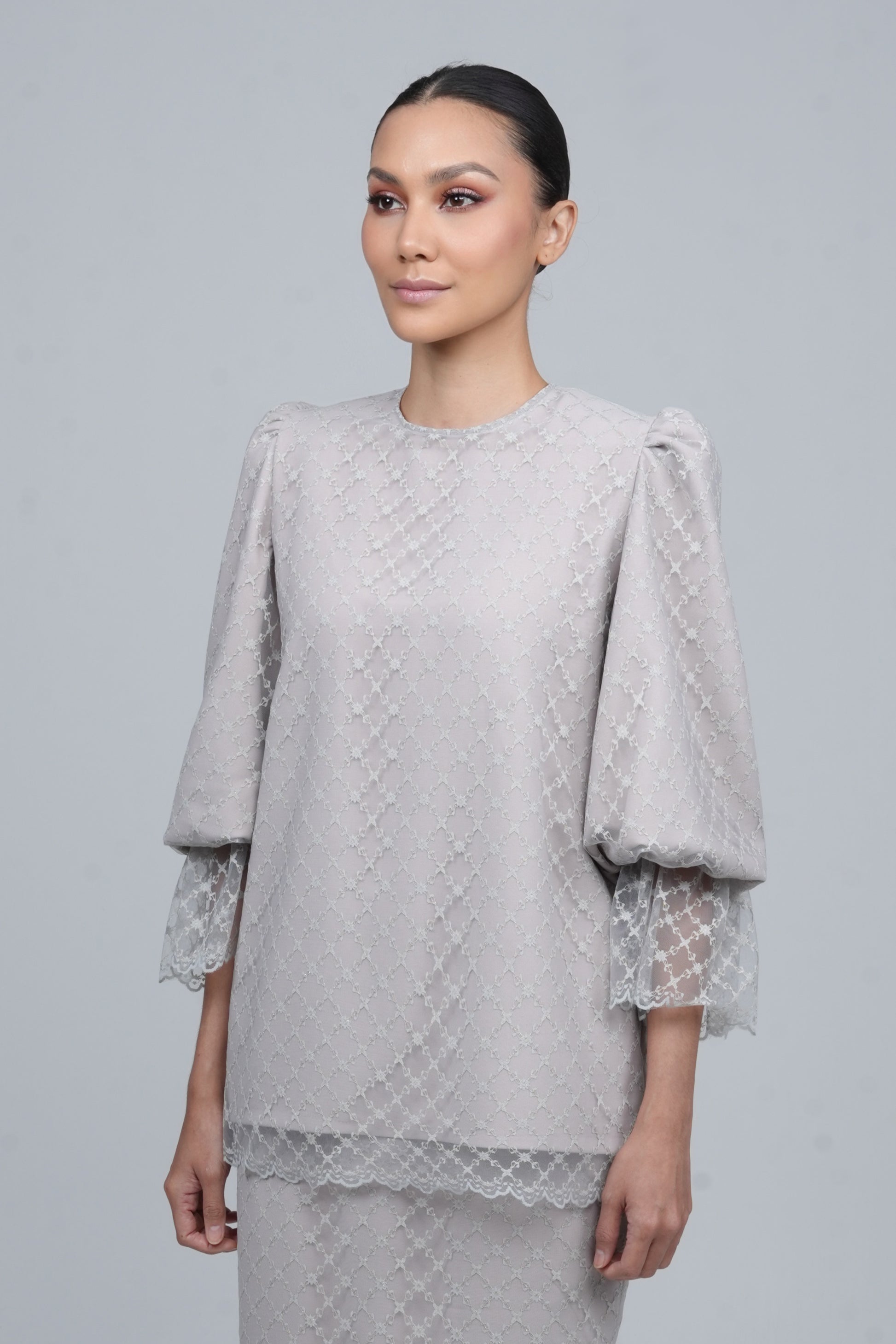 Mirrela in Desert Sage