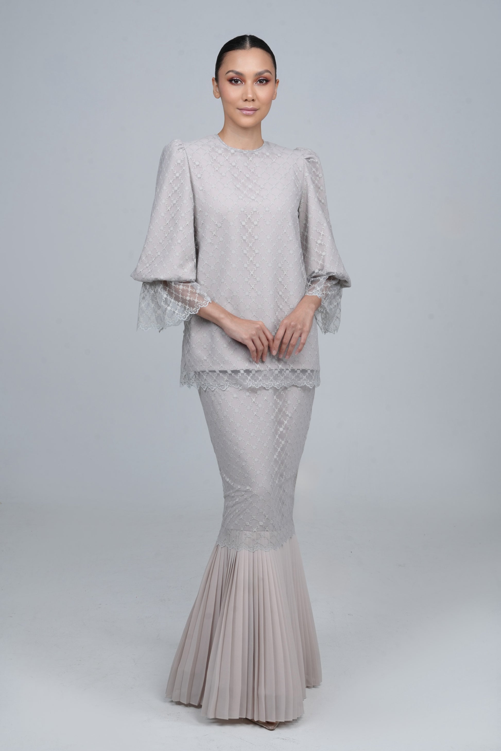 Mirrela in Desert Sage