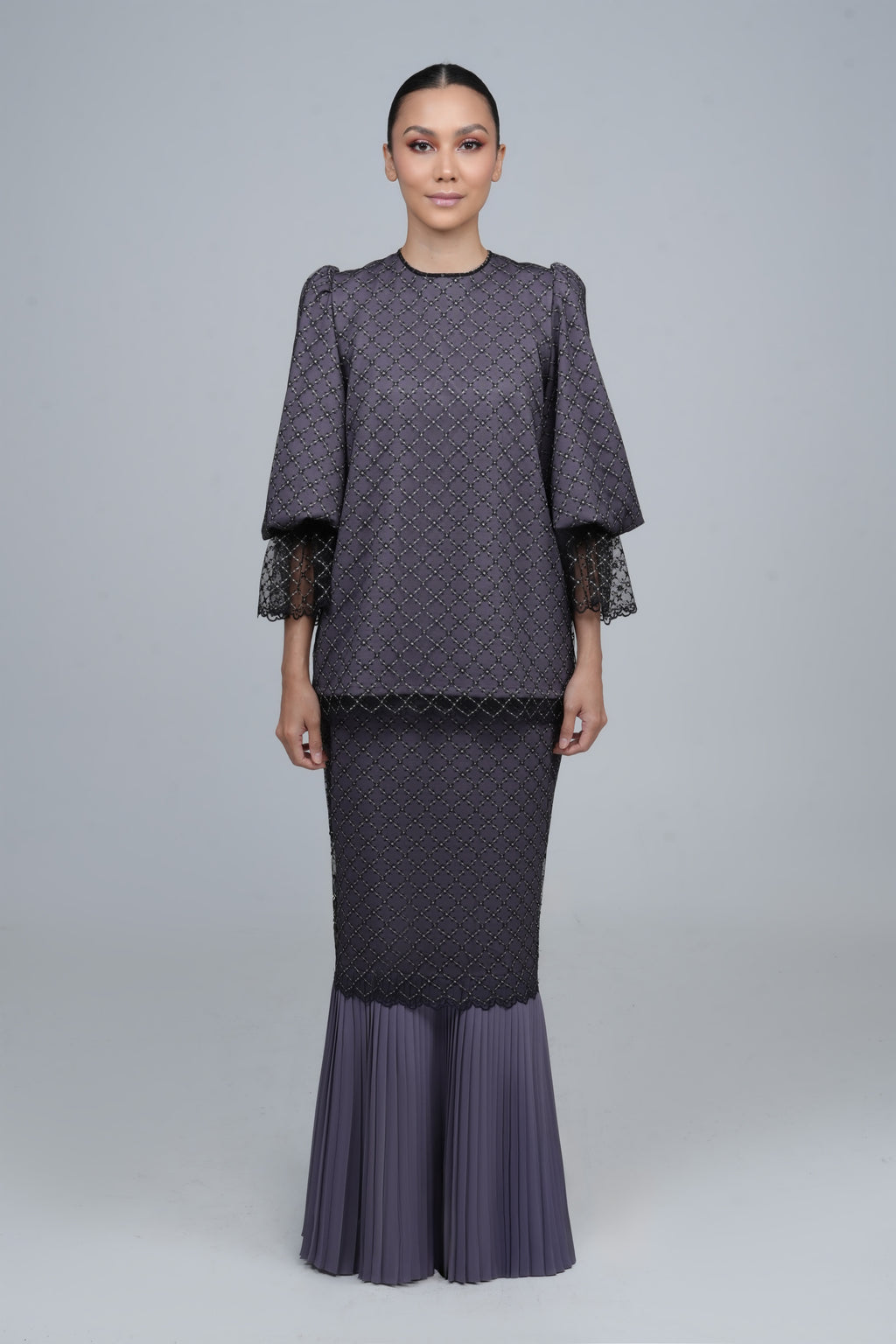 Mirrela in Lavender Frost