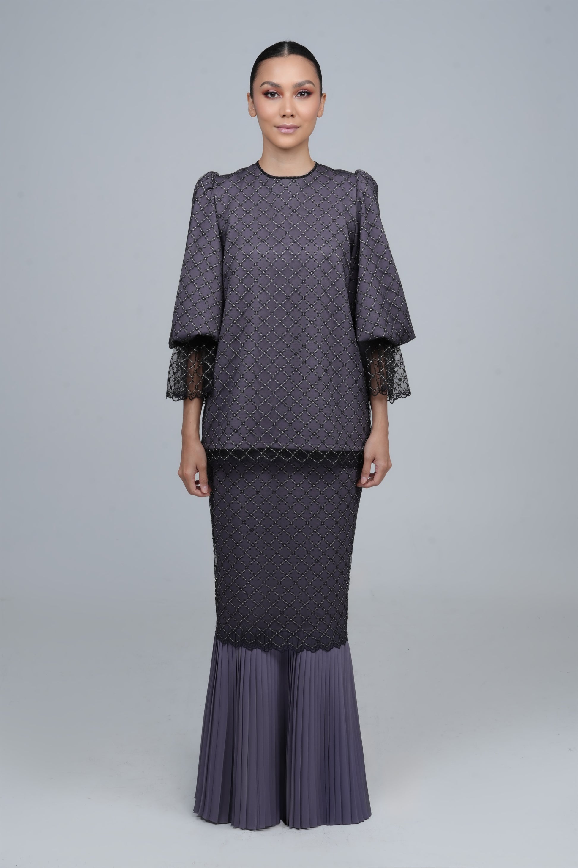 Mirrela in Lavender Frost