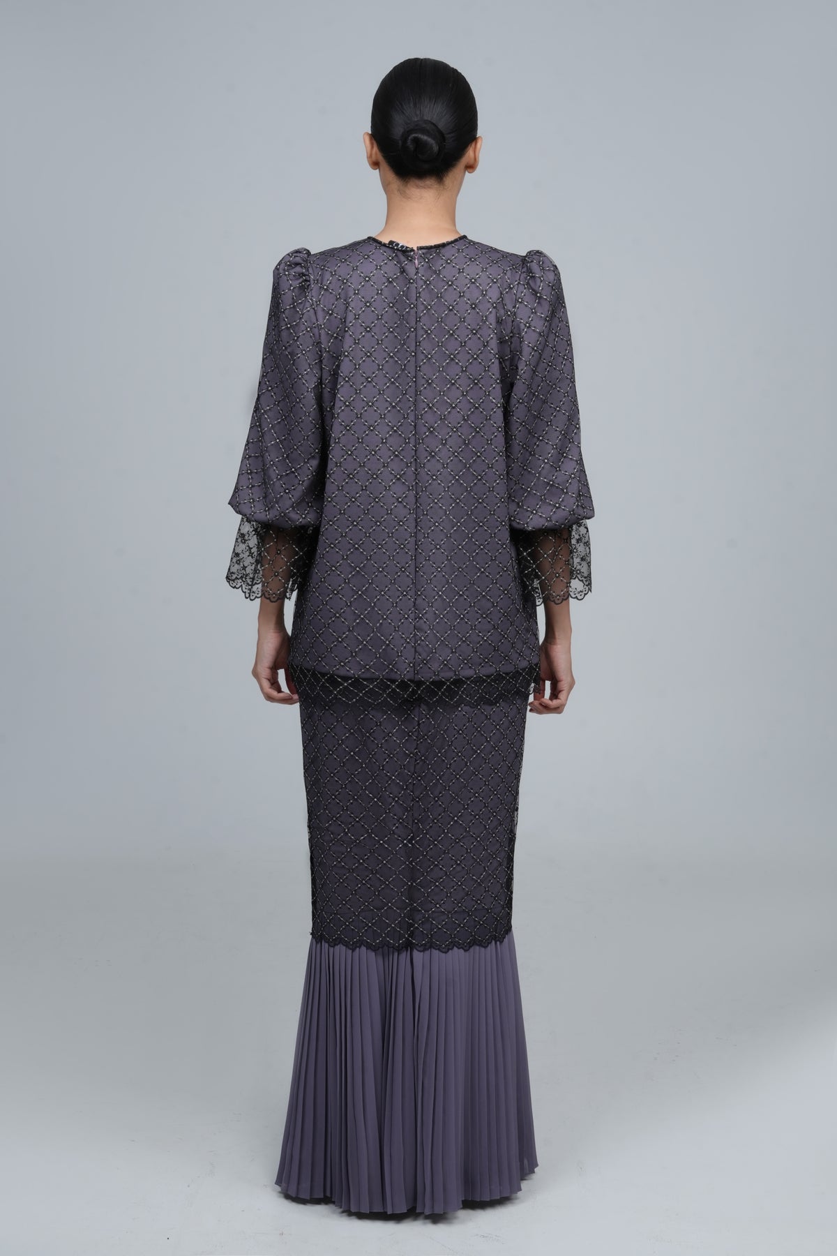Mirrela in Lavender Frost