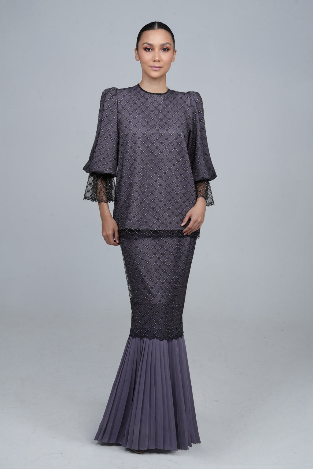 Mirrela in Lavender Frost