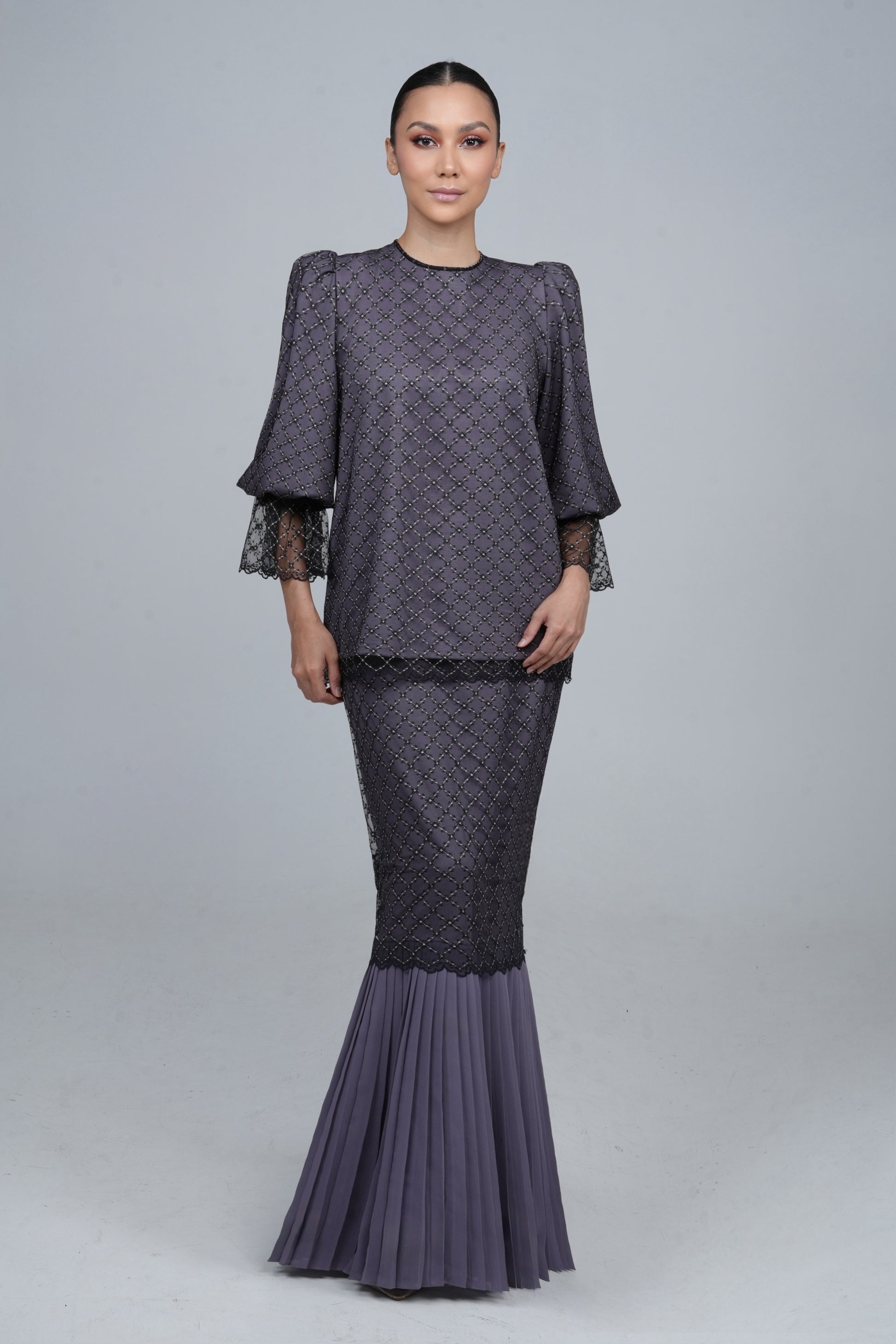 Mirrela in Lavender Frost