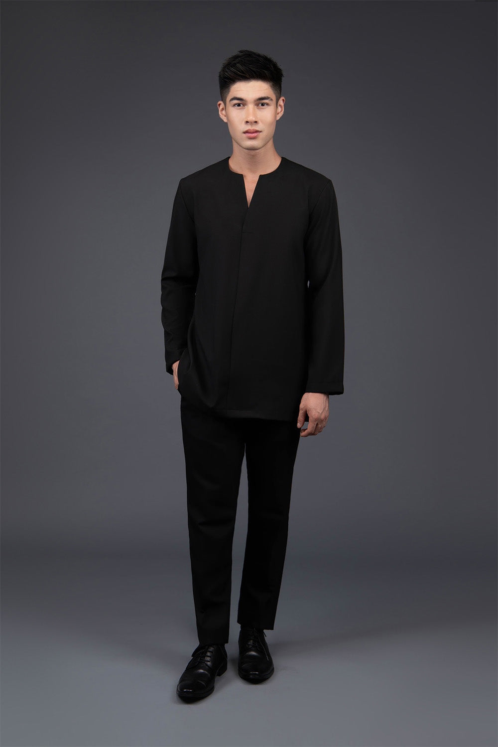 Kareem Kurta in Black