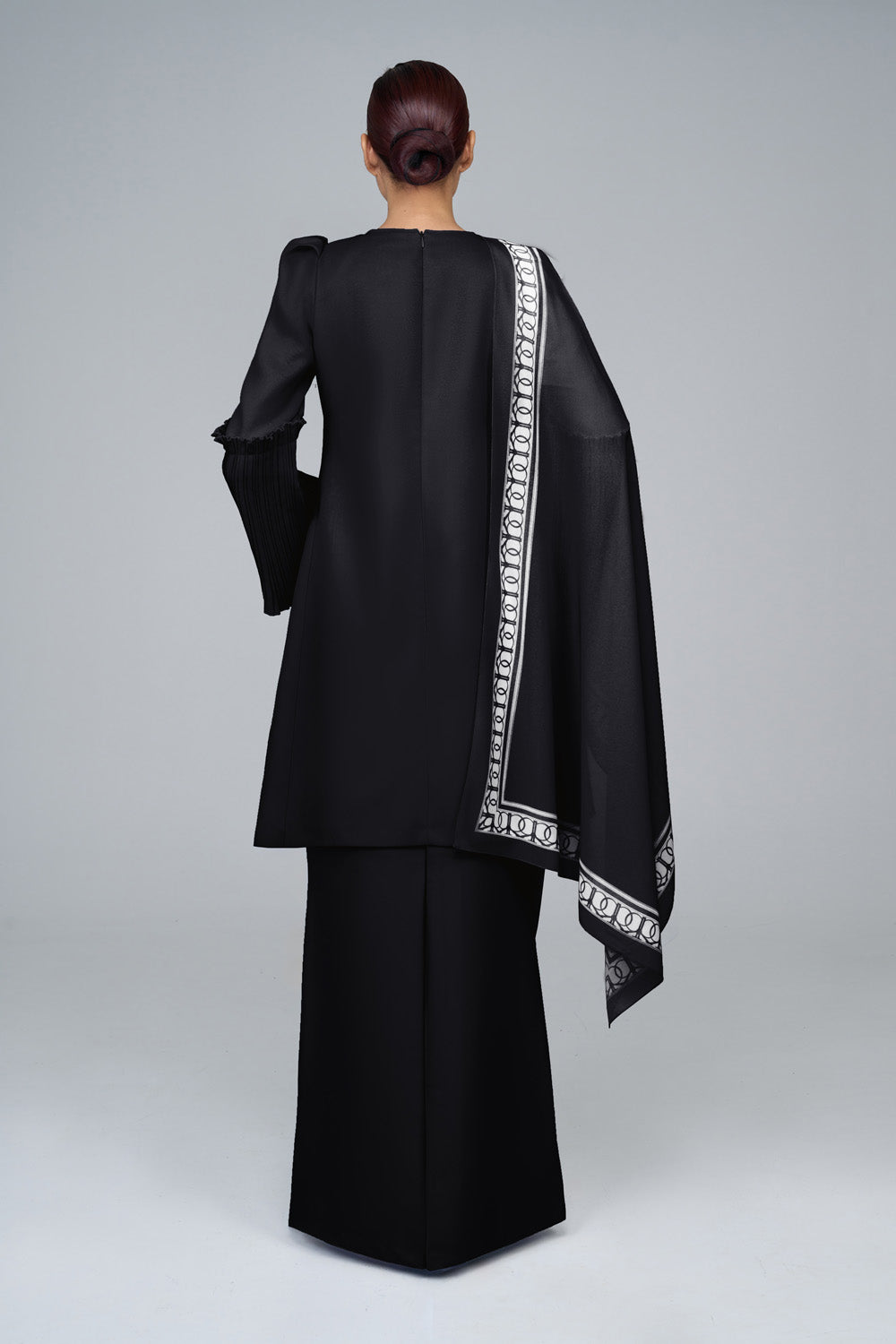 BASIC Pahang Pleated in Black '25