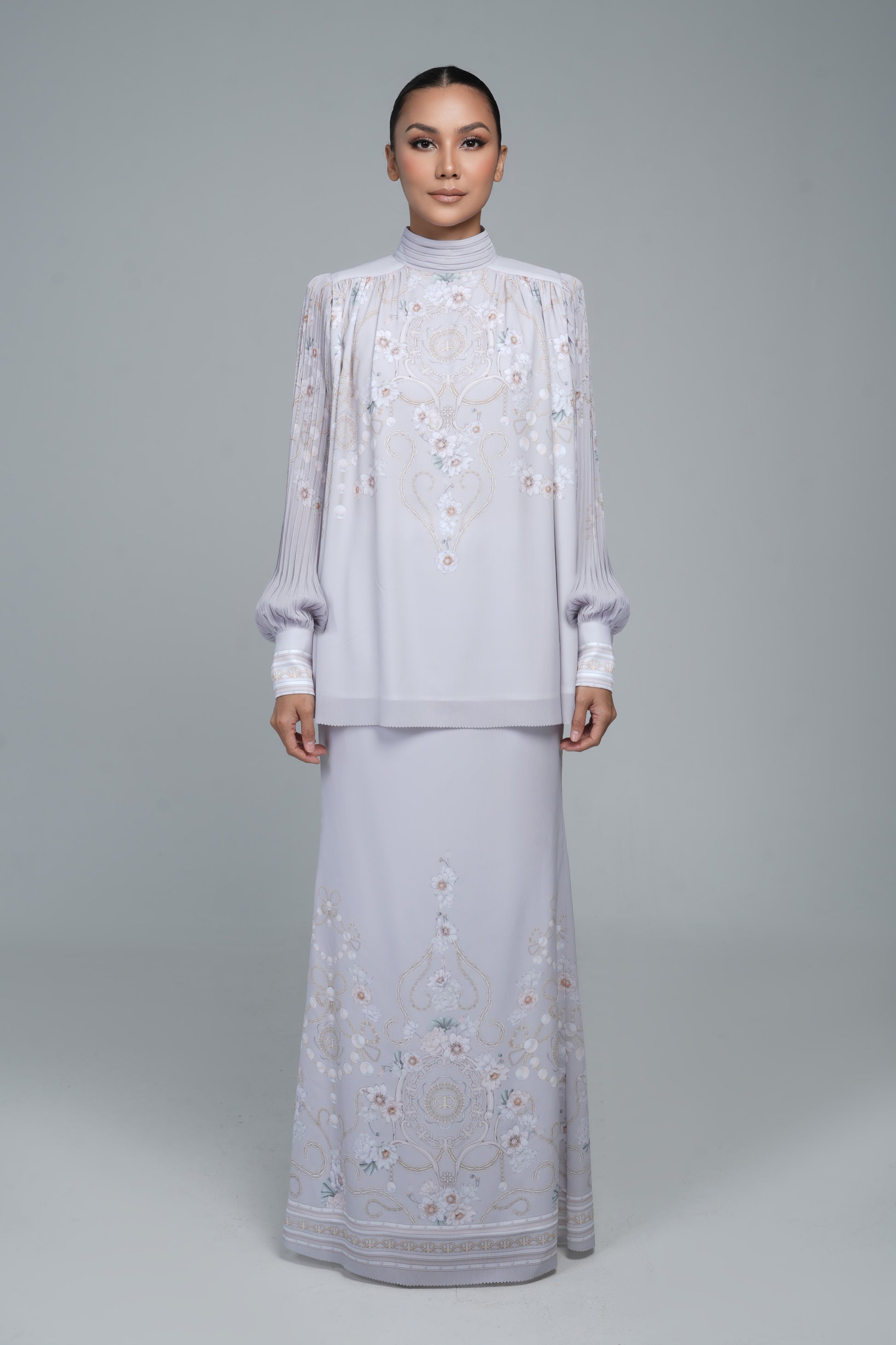 Sierra in Light Grey