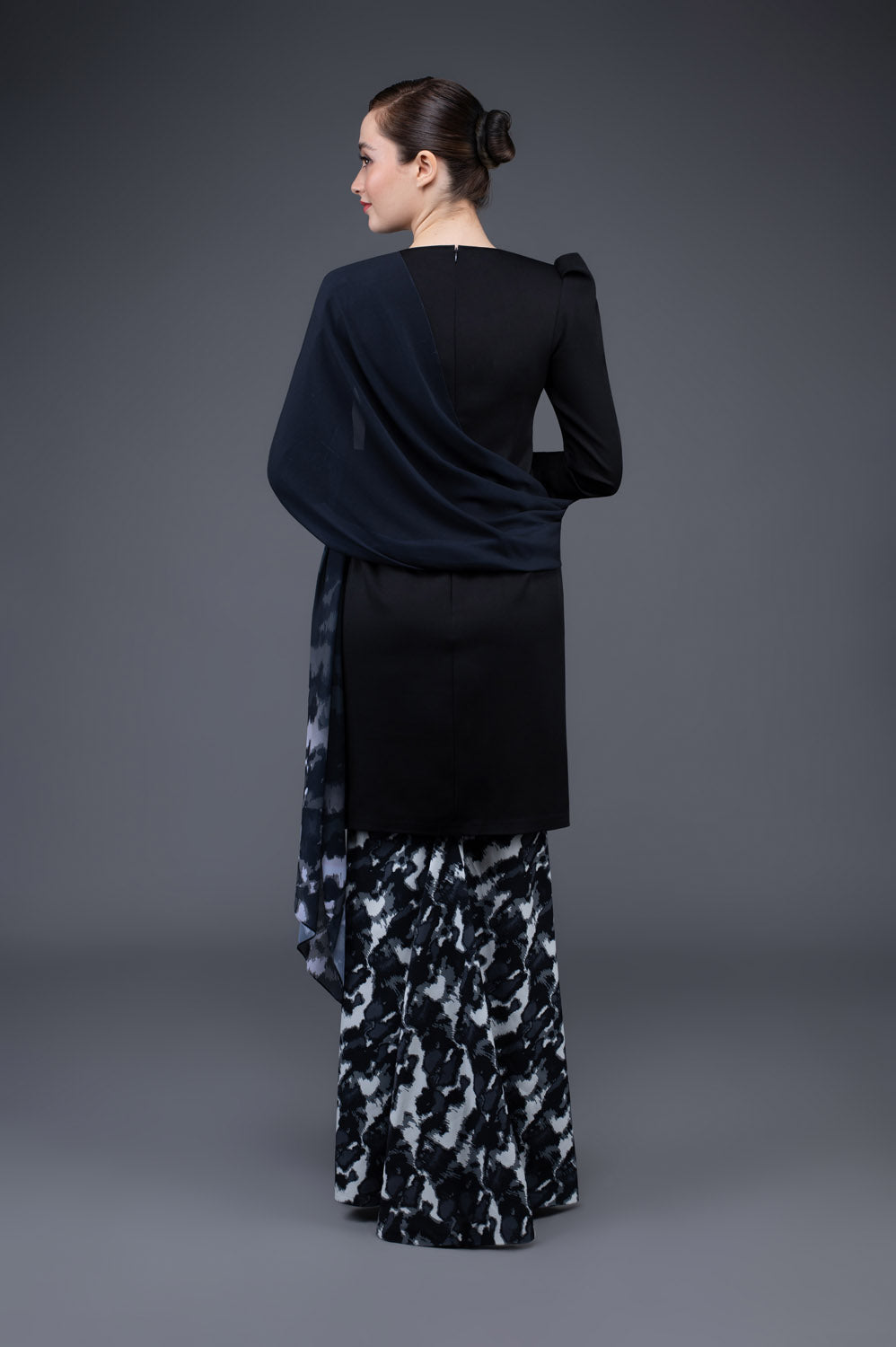 RR Baju Kurung Modern Camo Shawl Set in Black White