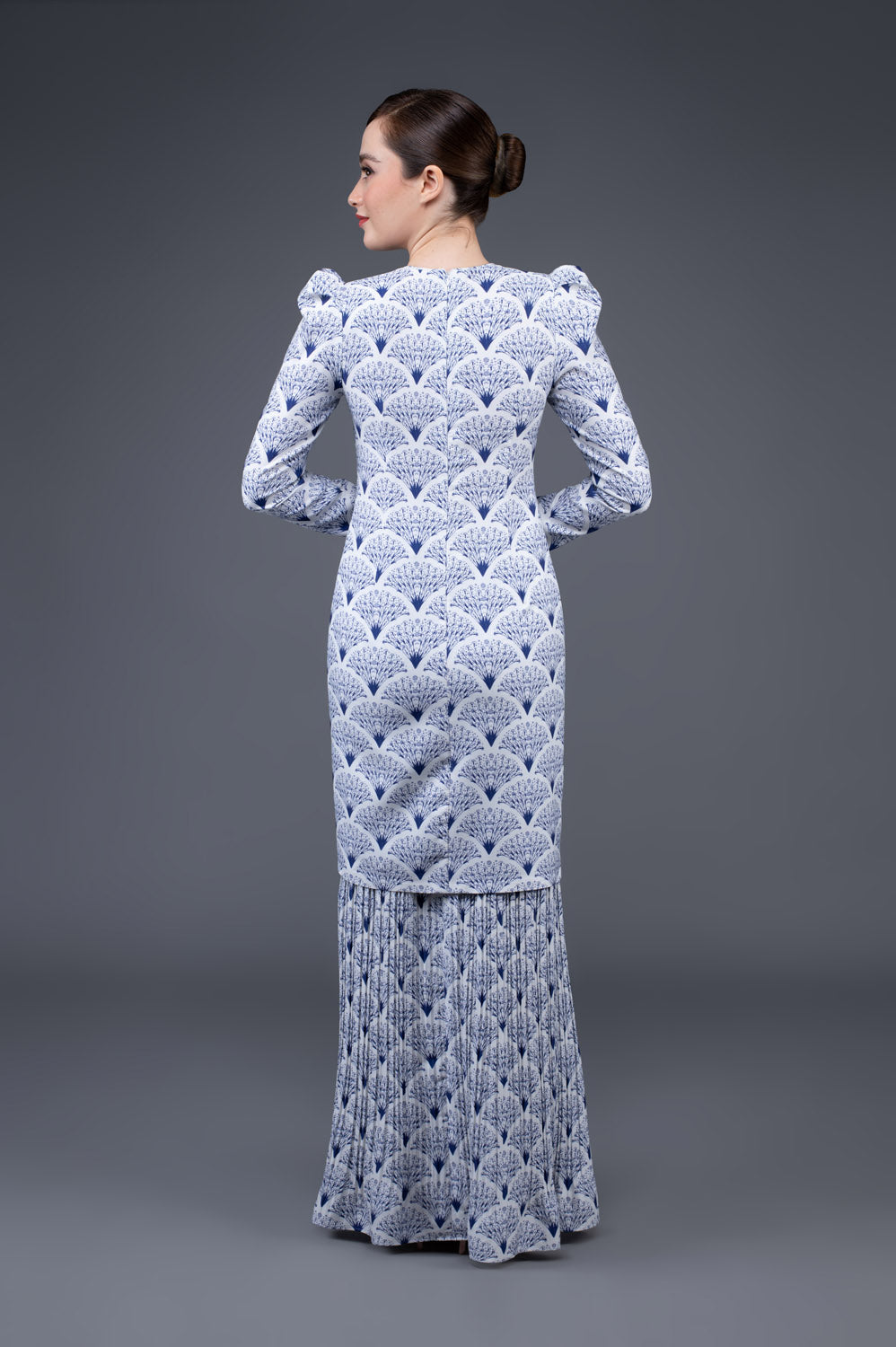 RR Baju Kurung Modern Pleated Shell in White Navy